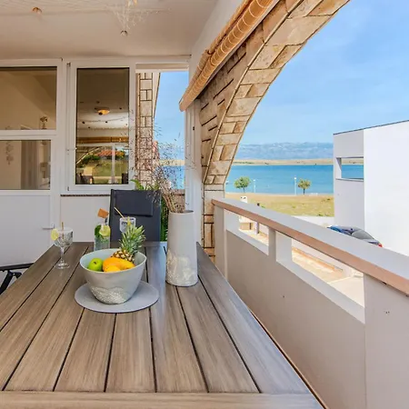 Zenko By Interhome Διαμέρισμα