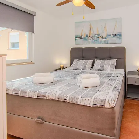 Zenko By Interhome *