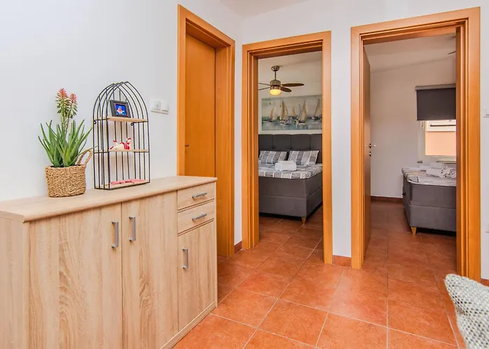 Διαμέρισμα Zenko By Interhome Vir